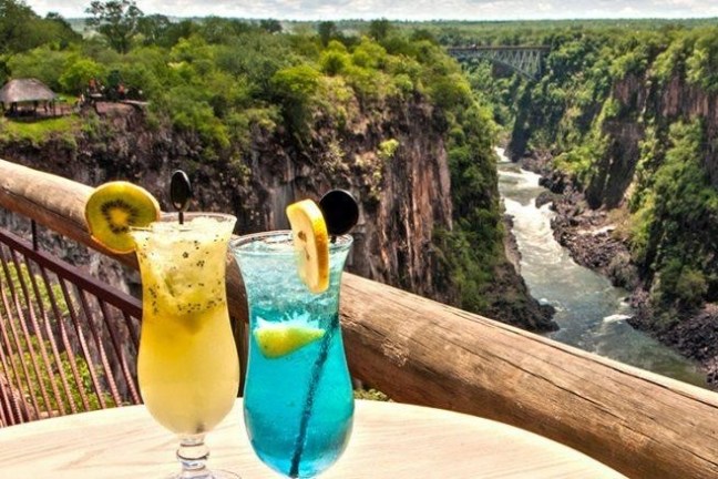 Ultimate Victoria Falls Scenic Safari and Cruise