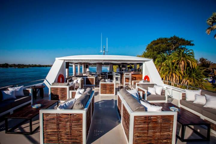 Zambezi-Cruise-Boat
