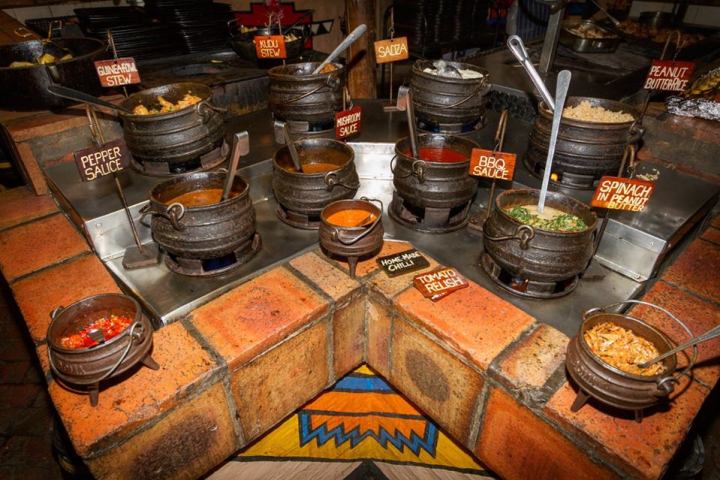 Family-Friendly-Food-Package